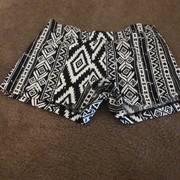Pants - Black and white shorts